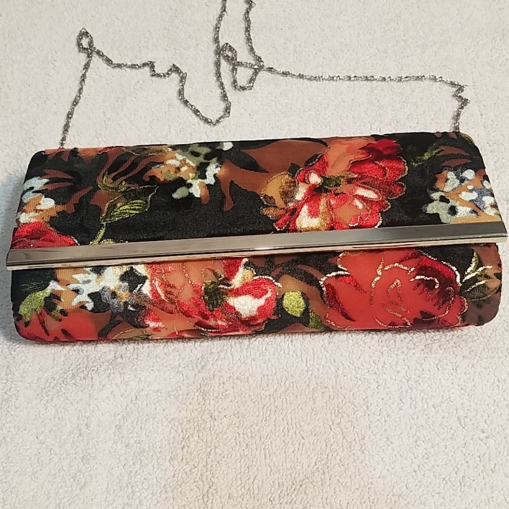 Clutch with sling - Picture 2 of 6